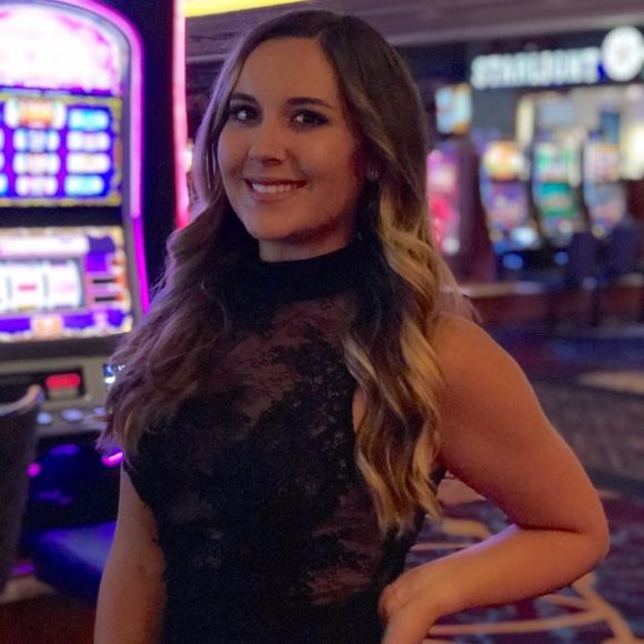 Meet your Posher, Jennifer - Picture 1 of 1